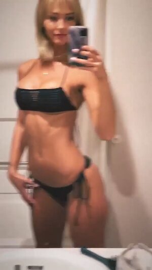 Rachel Cook leaked photo #2410