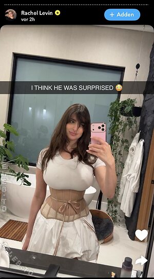 Rachel Levin Nude Leaked Photo #4