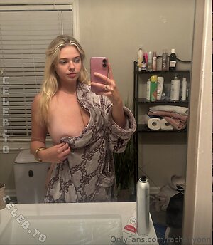 Rachel Lyonn Nude Leaked Photo #7