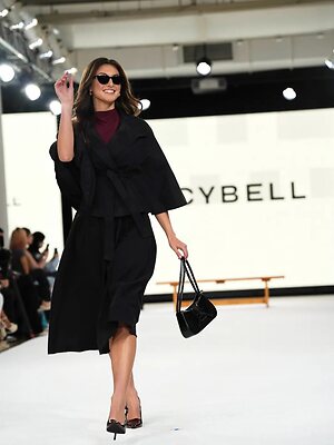 Set 33 — 13 photos