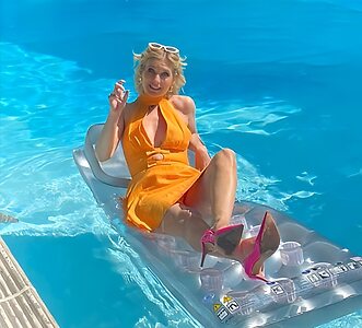 Rachel Riley