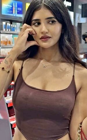 Rachel Sharma leaked photo #2