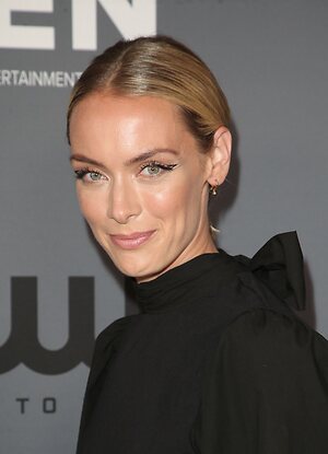 Rachel Skarsten leaked photo #13