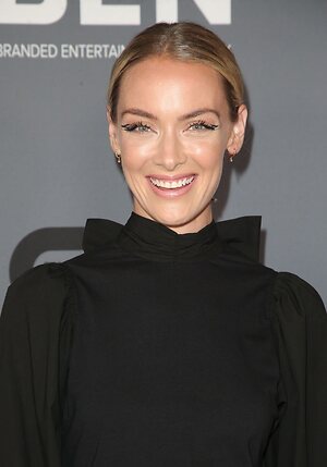 Rachel Skarsten leaked photo #26