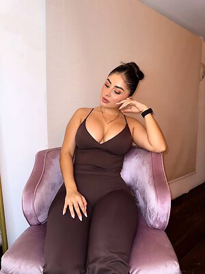 rachel_vargas99 leaked photos