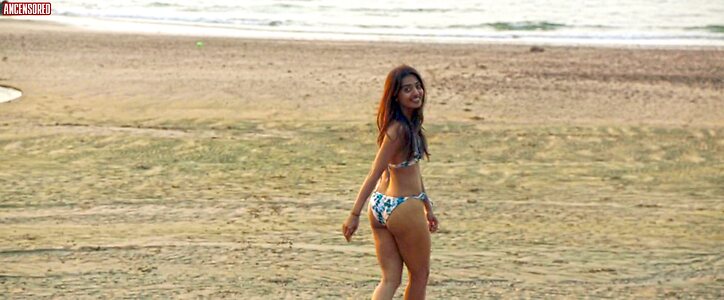 Radhika Apte leaked photo #22