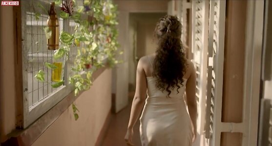 Radhika Apte leaked photo #34