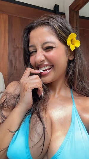 Rashi Singh leaked photo #38