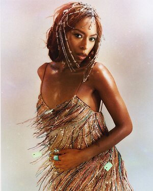 Ravyn Lenae leaked photo #20