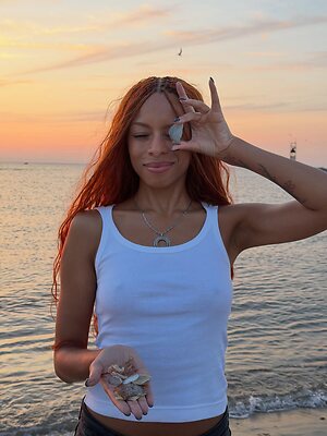 Ravyn Lenae leaked photo #60