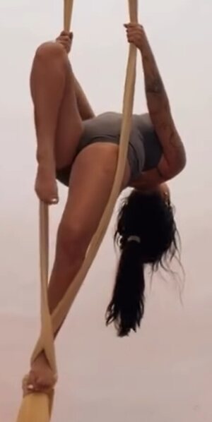 Rebeca Barreto leaked photo #4