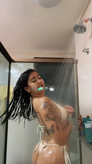 Rebeca Barreto leaked photo #8