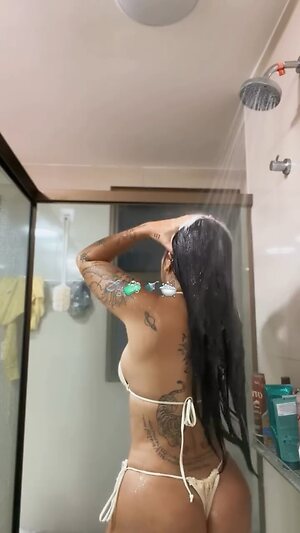 Rebeca Barreto leaked photo #9