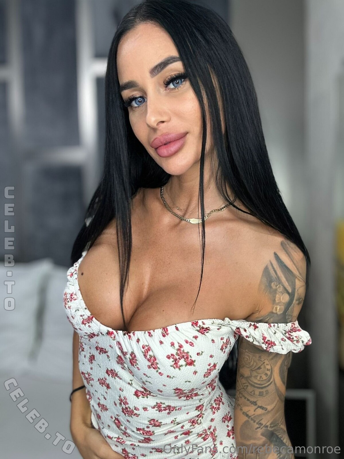 rebecamonroe photo