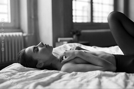 Rebecca Bagnol Nude Leaked Photo #2