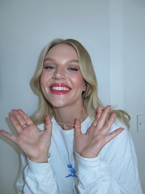 Rebecca Lucy Taylor leaked photo #50