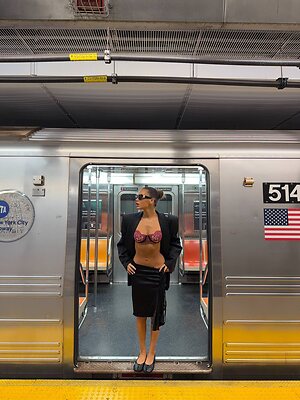 Rebecca Parziale leaked photo #5