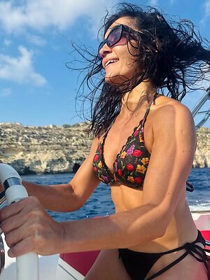 Rebecca Sarker leaked photo #20
