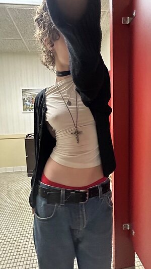 Rebekah leaked photo #4
