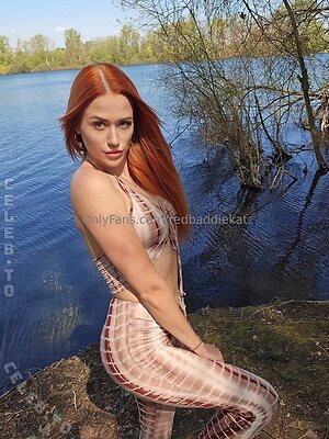 Redbaddiekat Nude Leaked Photo #13