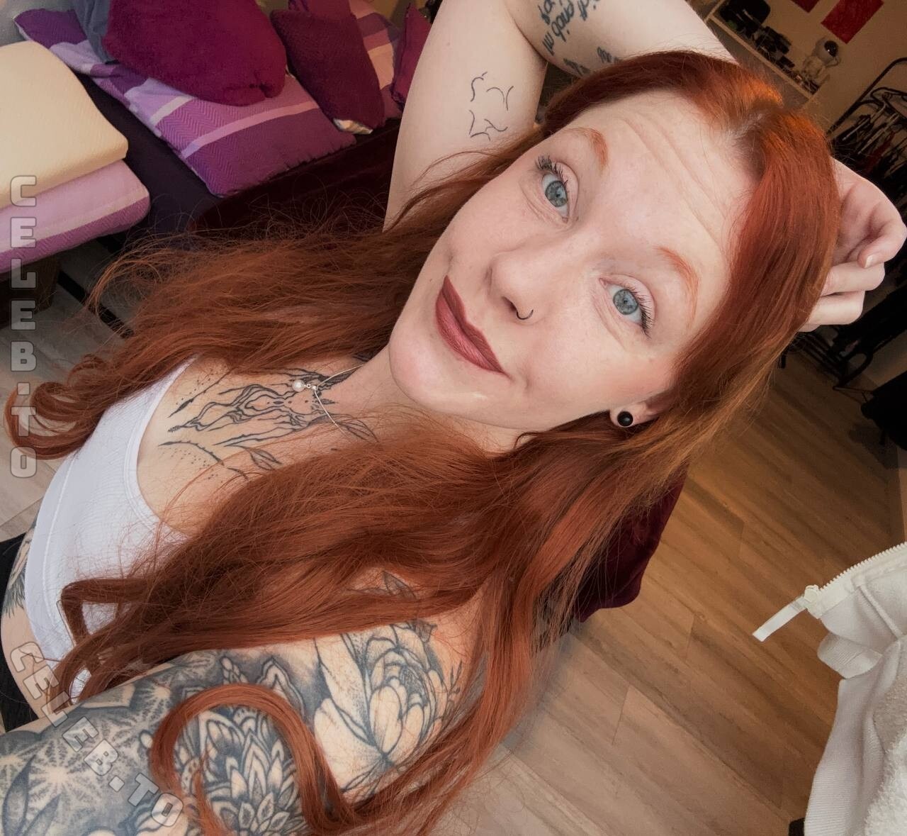 Redhead98 photo