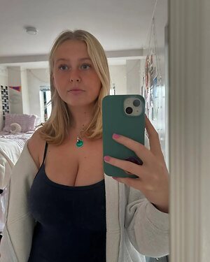 Reese Nude Leaked Photo #15