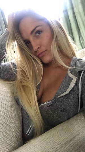 Regan Fine leaked photo #5