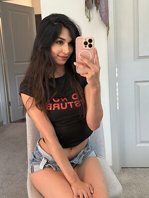 Reina Rae