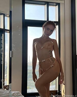 Renata Ri photo