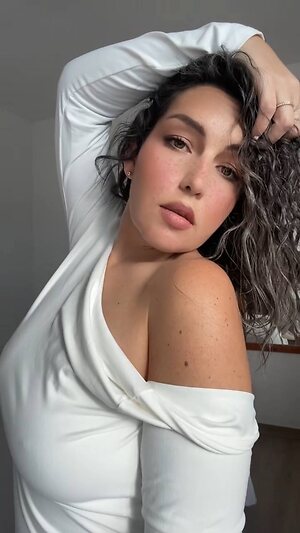Renata Villarreal leaked photo #10