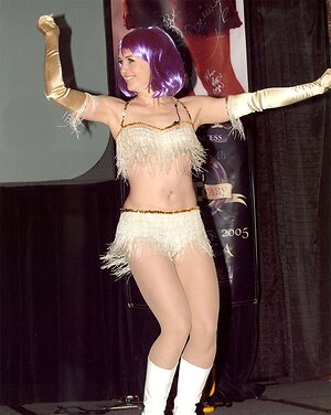 Renee O'Connor leaked photo #7