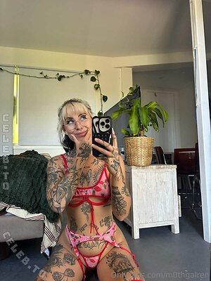 Renni Grace photo