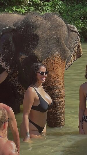 rere.bollywood Nude Leaked Photo #13
