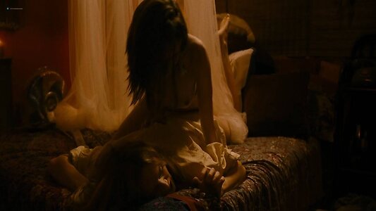 Reyna De Courcy leaked photo #4