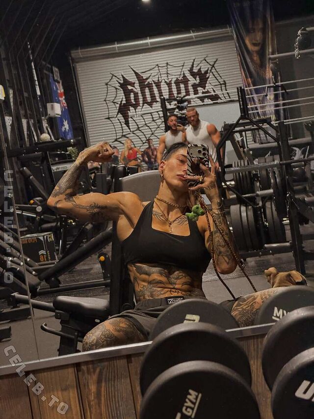 Rhea Ripley leaked photos