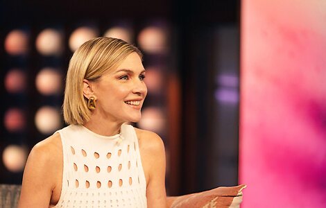 Rhea Seehorn leaked photo #57