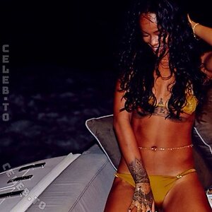 Rihanna photo