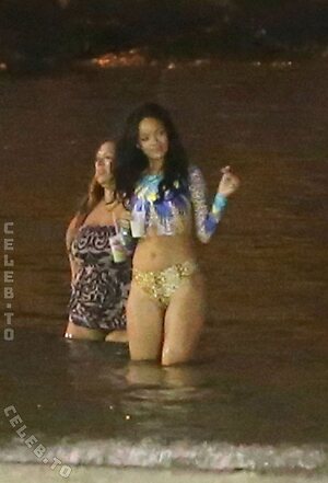 Rihanna photo
