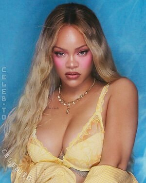 Rihanna photo