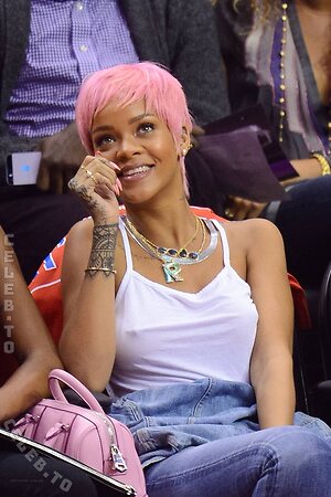 Rihanna Nude Leaked Photo #146