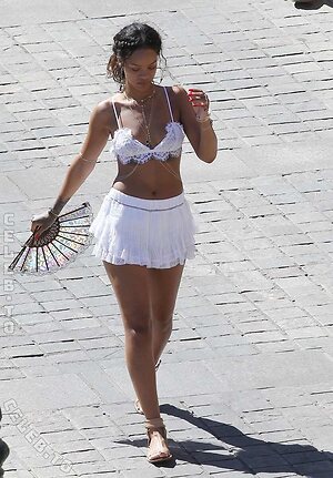 Rihanna photo