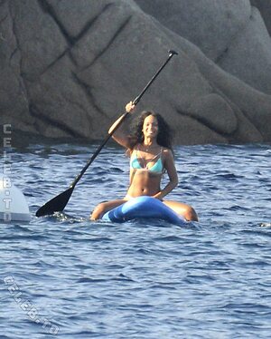 Rihanna photo