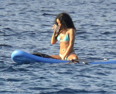Rihanna photo