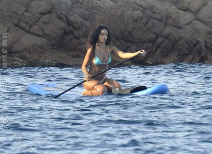 Rihanna photo