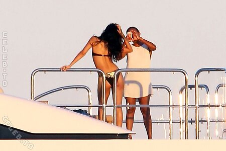 Rihanna photo