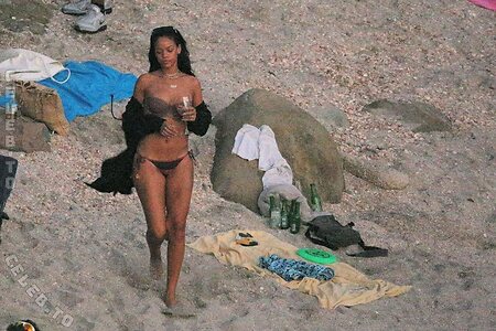 Rihanna leaked photo #367