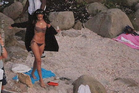 Rihanna leaked photo #370