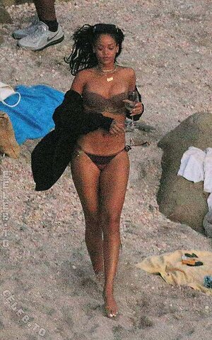 Rihanna leaked photo #371