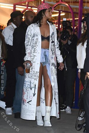 Rihanna leaked photo #383