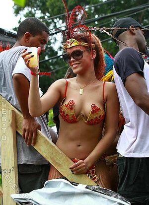 Rihanna leaked photo #403